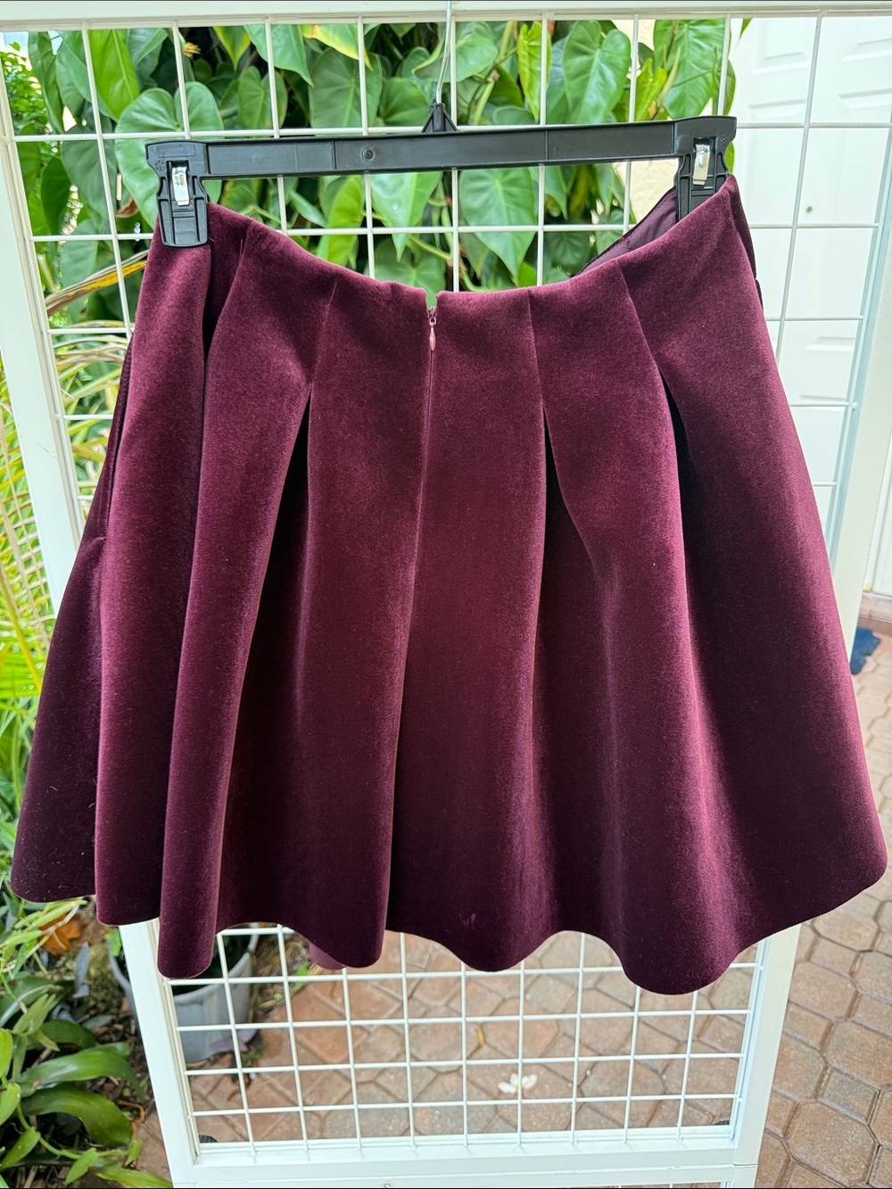 Lauren Conrad Burgundy Polyester Blend Short Full Skater Skirt Sz 14